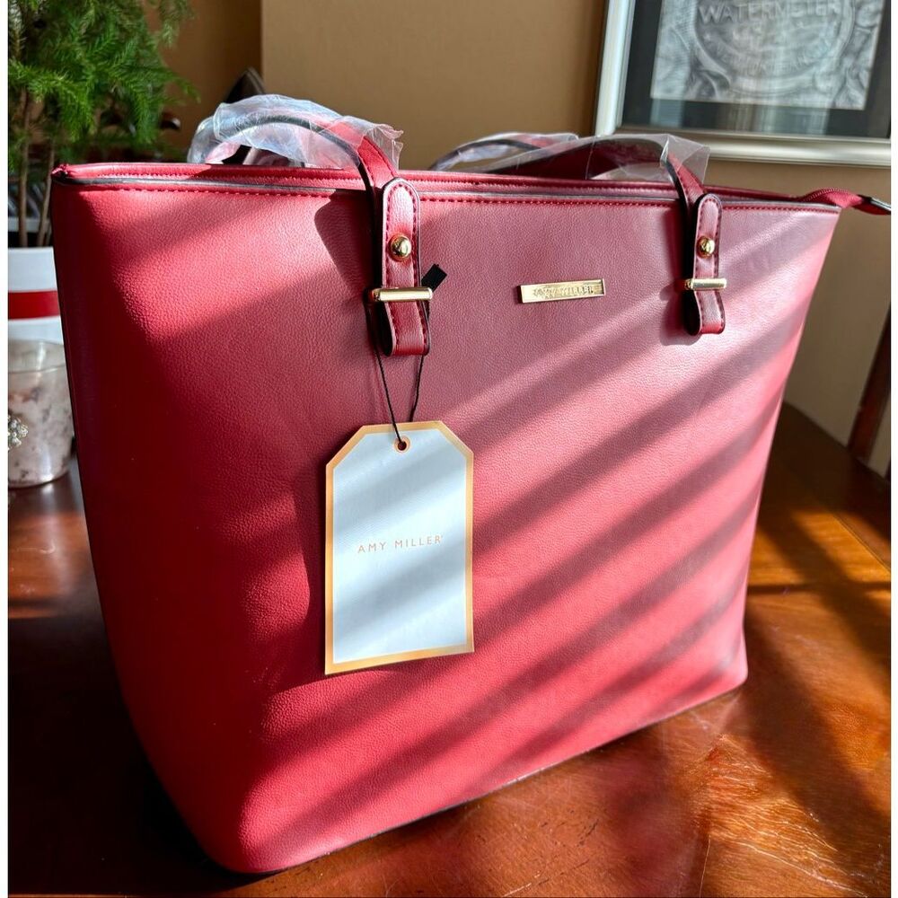AMY MILLER - NWT - Large Shoulder Tote Bag in Dark Red Faux Leather - Picture 4 of 12
